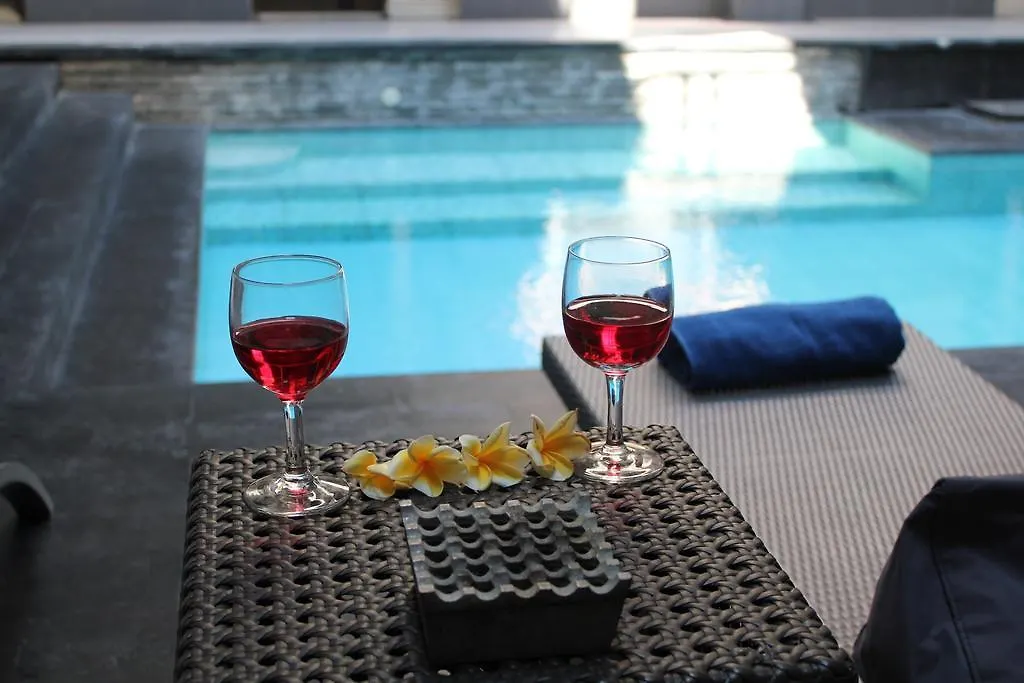 Harvest Apartment Bali 0*,